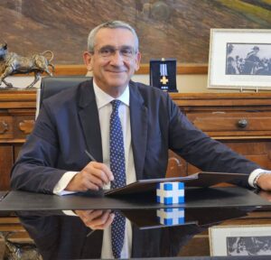 &Sigma;&upsilon;&gamma;&chi;&alpha;&rho;&eta;&tau;ή&rho;&iota;&alpha; &epsilon;&pi;&iota;&sigma;&tau;&omicron;&lambda;ή &tau;&omicron;&upsilon; &Pi;&epsilon;&rho;&iota;&phi;&epsilon;&rho;&epsilon;&iota;ά&rho;&chi;&eta; &Nu;&omicron;&tau;ί&omicron;&upsilon; &Alpha;&iota;&gamma;&alpha;ί&omicron;&upsilon; &pi;&rho;&omicron;&sigmaf; &tau;&omicron;&nu; &Sigma;&epsilon;&beta;&alpha;&sigma;&mu;&iota;ώ&tau;&alpha;&tau;&omicron; &Alpha;&rho;&chi;&iota;&epsilon;&pi;ί&sigma;&kappa;&omicron;&pi;&omicron; &Kappa;&alpha;&nu;&alpha;&delta;ά&nbsp; &kappa;.&kappa;. &Alpha;&pi;ό&sigma;&tau;&omicron;&lambda;&omicron;, &gamma;&iota;&alpha; &tau;&eta;&nu; &epsilon;&nu;&theta;&rho;ό&nu;&iota;&sigma;ή &tau;&omicron;&upsilon;