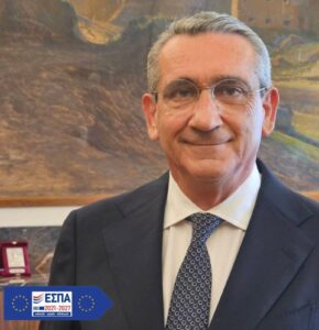 &Mu;&epsilon; &epsilon;&upsilon;&rho;&omega;&pi;&alpha;ϊ&kappa;&omicron;ύ&sigmaf; &pi;ό&rho;&omicron;&upsilon;&sigmaf; &tau;&eta;&sigmaf; &Pi;&epsilon;&rho;&iota;&phi;έ&rho;&epsilon;&iota;&alpha;&sigmaf; &Nu;&omicron;&tau;ί&omicron;&upsilon; &Alpha;&iota;&gamma;&alpha;ί&omicron;&upsilon; &eta; &kappa;ά&lambda;&upsilon;&psi;&eta; &tau;&omega;&nu; &lambda;&epsilon;&iota;&tau;&omicron;&upsilon;&rho;&gamma;&iota;&kappa;ώ&nu; &delta;&alpha;&pi;&alpha;&nu;ώ&nu; &tau;&omega;&nu; &Kappa;έ&nu;&tau;&rho;&omega;&nu; &Kappa;&omicron;&iota;&nu;ό&tau;&eta;&tau;&alpha;&sigmaf; &Delta;ή&mu;&omega;&nu; &Kappa;&omega;, &Kappa;&alpha;&lambda;ύ&mu;&nu;&omicron;&upsilon; &kappa;&alpha;&iota; &Lambda;έ&rho;&omicron;&upsilon;